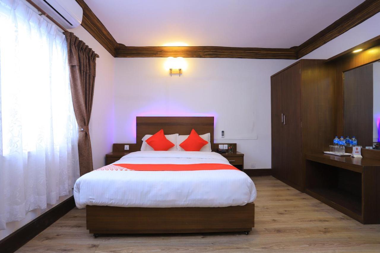 Oyo 591 Hotel Blue Moon Dharampur Екстер'єр фото