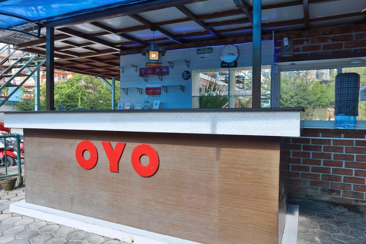 Oyo 591 Hotel Blue Moon Dharampur Екстер'єр фото