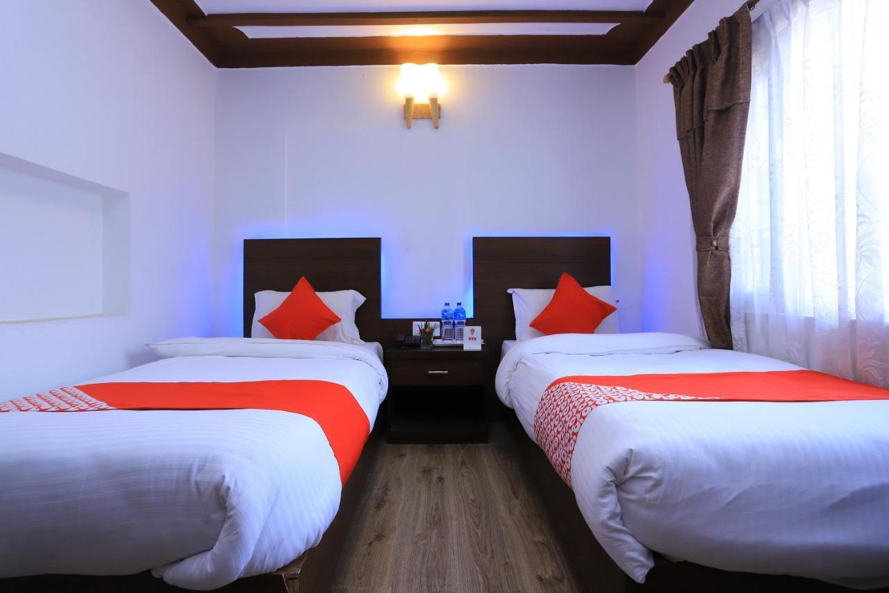 Oyo 591 Hotel Blue Moon Dharampur Екстер'єр фото