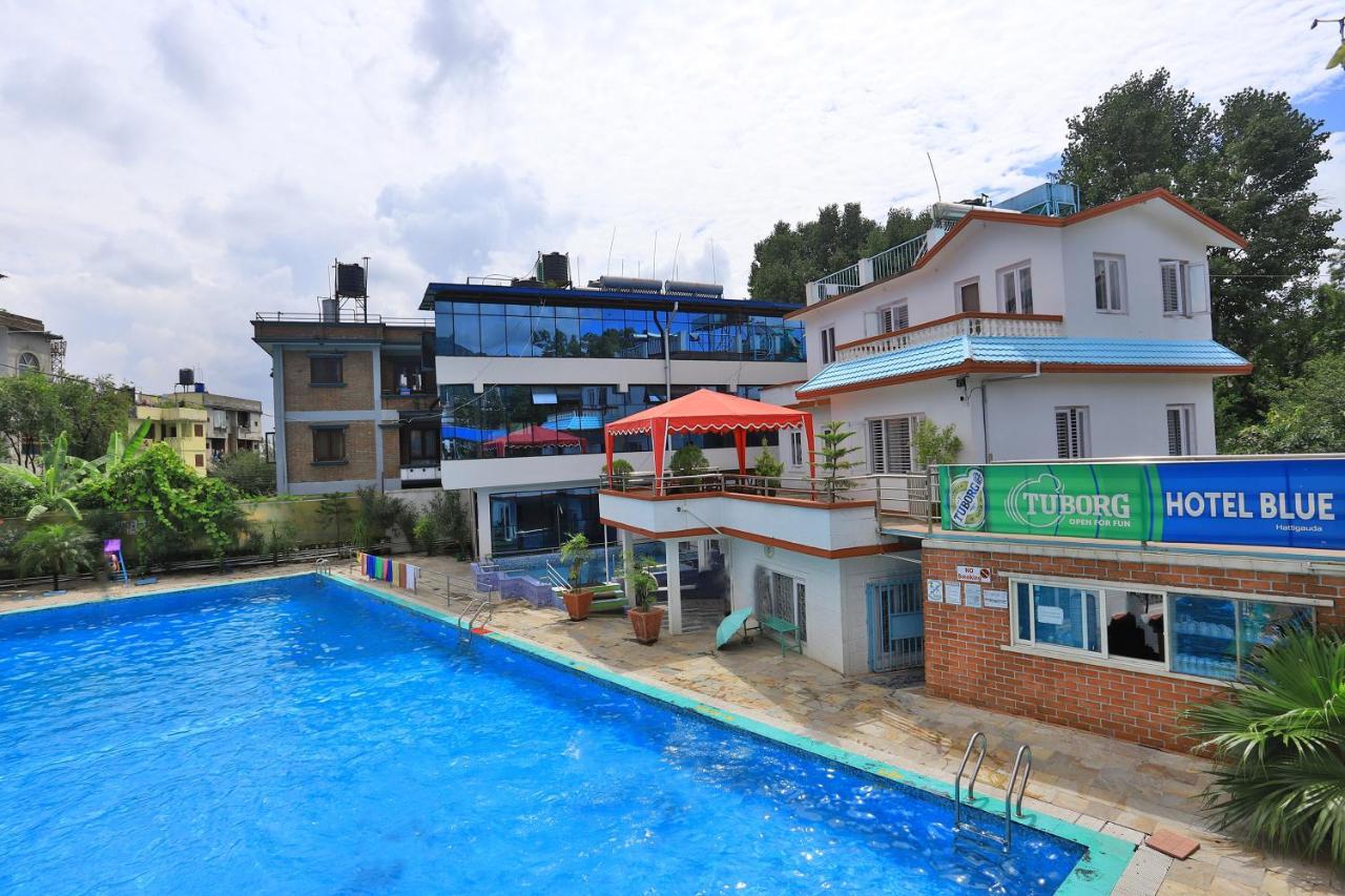 Oyo 591 Hotel Blue Moon Dharampur Екстер'єр фото