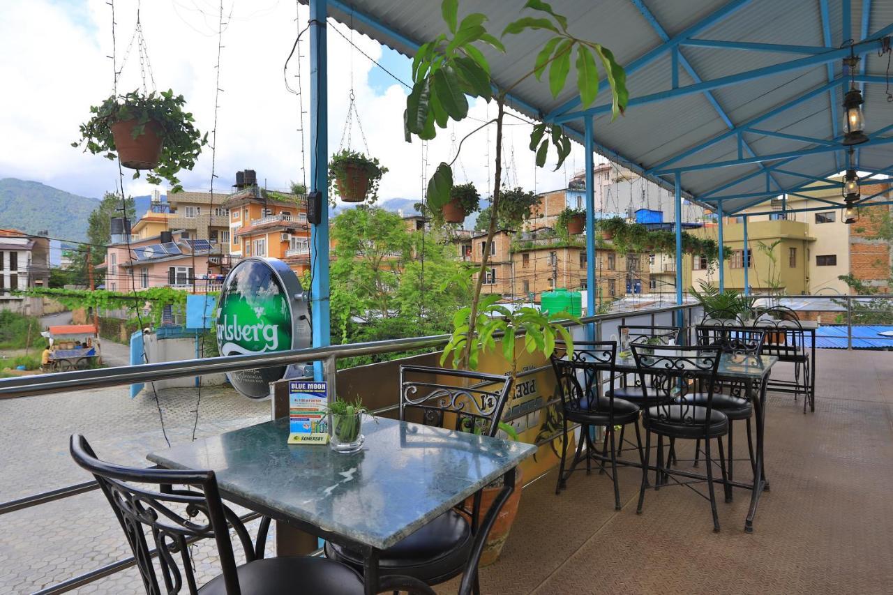 Oyo 591 Hotel Blue Moon Dharampur Екстер'єр фото